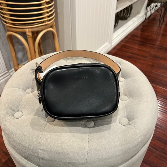 Calvin Klein Belt Bag NWOT - Picture 5 of 15